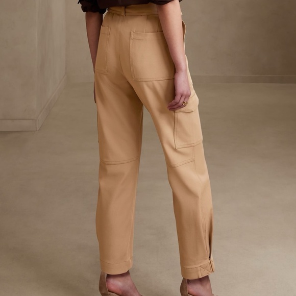 SLIM REFINED STRETCH CARGO PANT in Latte Cream Beige - Picture 3 of 4